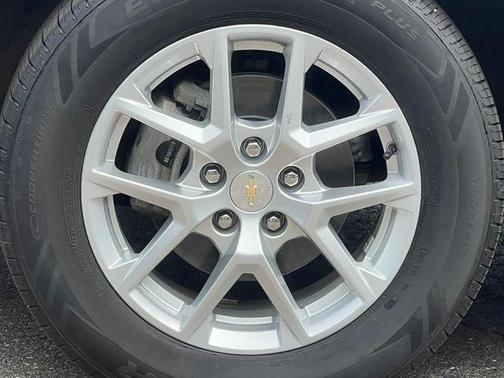 Sterling Gray Metallic 2023 Chevrolet Equinox 1LT