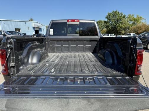 2025 RAM 2500 Tradesman Crew Cab 4x4 6'4' Box