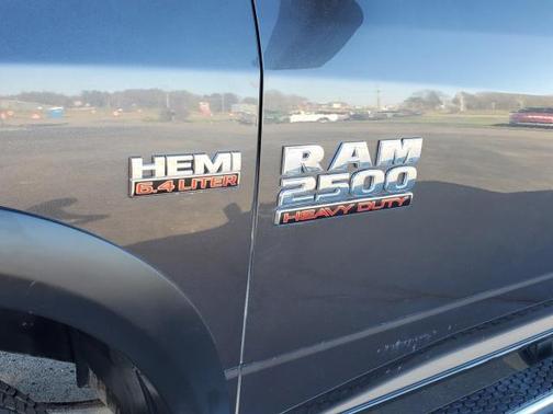 2018 RAM 2500 Tradesman Crew Cab 4x4 6'4' Box