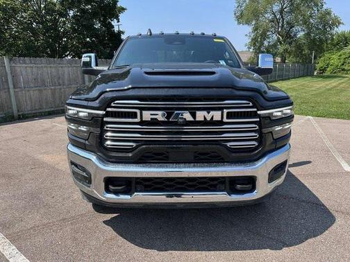 2025 RAM 2500 Laramie Crew Cab 4x4 6'4' Box