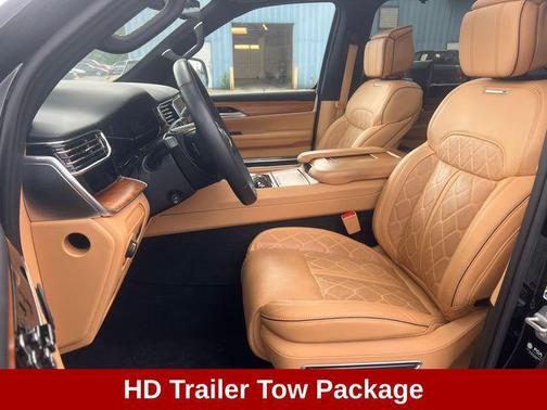 Diamond Black Crystal Pearlcoat 2024 Jeep Grand Wagoneer L Series III 4x4