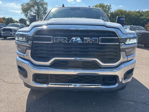 2025 RAM 2500 Tradesman Crew Cab 4x4 6'4' Box