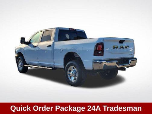 2025 RAM 2500 Tradesman Crew Cab 4x4 6'4' Box
