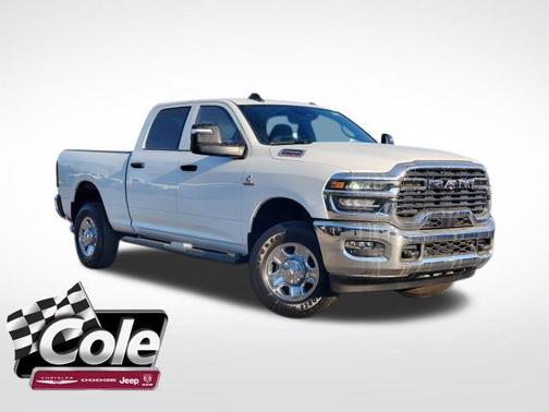 2025 RAM 2500 Tradesman Crew Cab 4x4 6'4' Box
