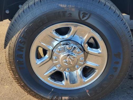 2025 RAM 2500 Tradesman Crew Cab 4x4 6'4' Box