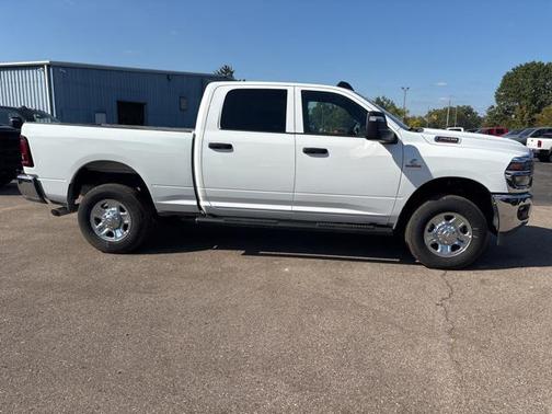 2025 RAM 2500 Tradesman Crew Cab 4x4 6'4' Box