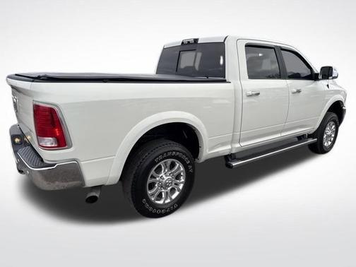 2018 RAM 2500 Laramie Crew Cab 4x4 6'4' Box