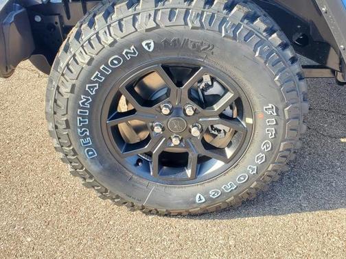 2025 Jeep Gladiator High Tide