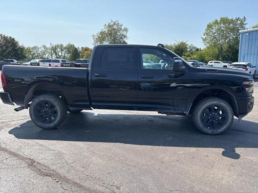 2025 RAM 3500 Big Horn Crew Cab 4x4 6'4' Box