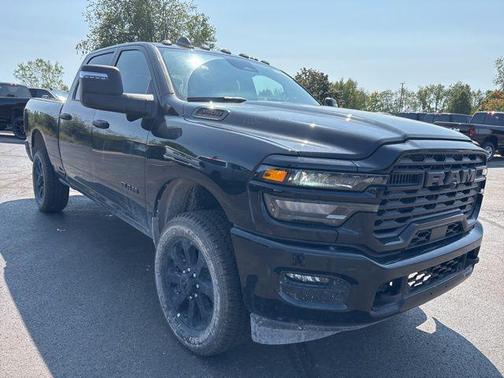 2025 RAM 3500 Big Horn Crew Cab 4x4 6'4' Box
