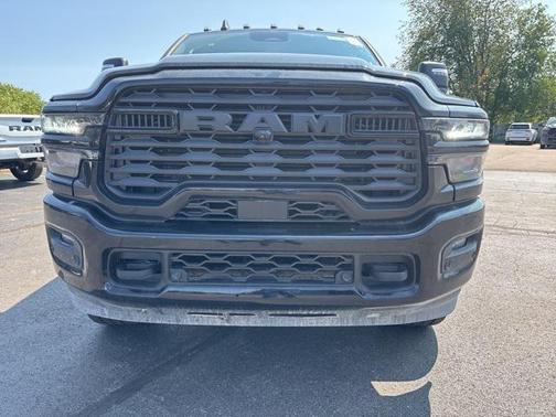 2025 RAM 3500 Big Horn Crew Cab 4x4 6'4' Box
