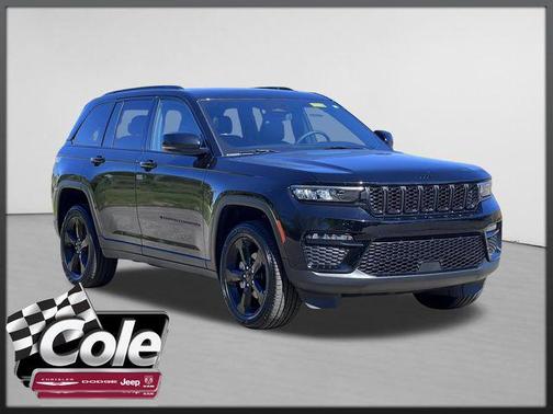 Diamond Black Crystal Pearlcoat 2024 Jeep Grand Cherokee Limited