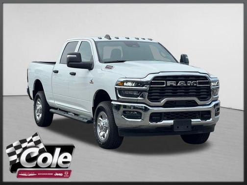 Bright White Clearcoat 2025 RAM 2500 Tradesman Crew Cab 4x4 6'4' Box
