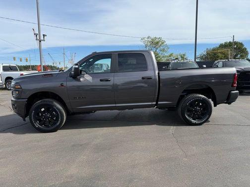 2025 RAM 2500 Big Horn Crew Cab 4x4 6'4' Box