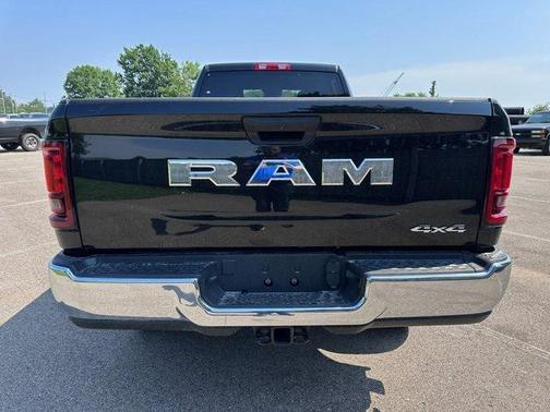 2025 RAM 2500 Tradesman Crew Cab 4x4 8' Box