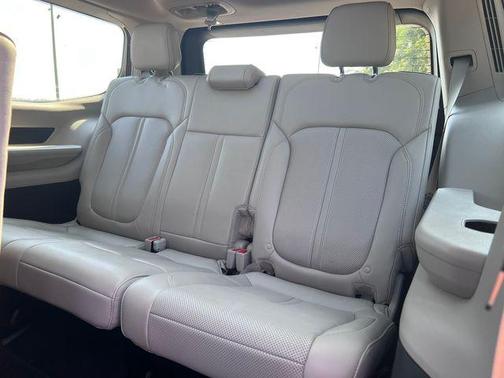 River Rock 2024 Jeep Wagoneer Series III 4x4