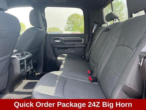 Diamond Black Crystal Pearlcoat 2025 RAM 2500 Big Horn Crew Cab 4x4 6'4' Box