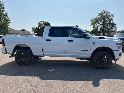 2025 RAM 2500 Big Horn Crew Cab 4x4 6'4' Box