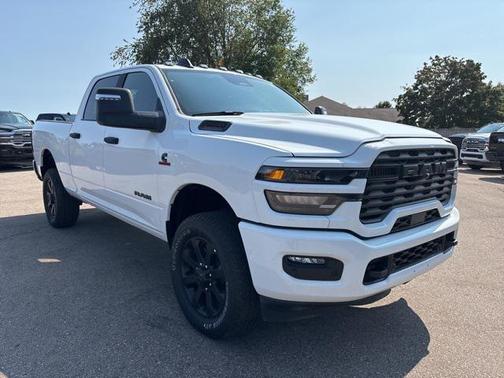 2025 RAM 2500 Big Horn Crew Cab 4x4 6'4' Box