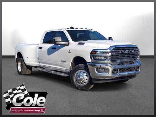 2025 RAM 3500 Big Horn Crew Cab 4x4 8' Box