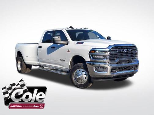 2025 RAM 3500 Big Horn Crew Cab 4x4 8' Box