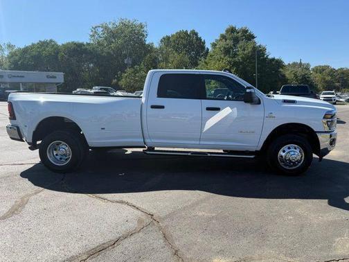 2025 RAM 3500 Big Horn Crew Cab 4x4 8' Box