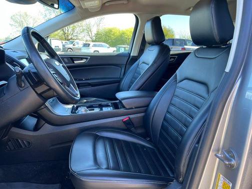 Silver Metallic 2020 Ford Edge SEL