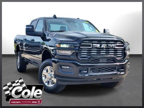 2025 RAM 2500 Big Horn Crew Cab 4x4 6'4' Box