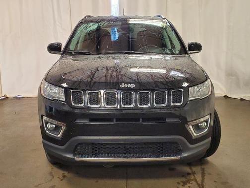 Diamond Black Crystal Pearlcoat 2020 Jeep Compass Limited