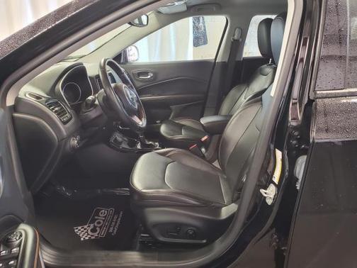 Diamond Black Crystal Pearlcoat 2020 Jeep Compass Limited