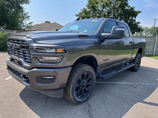 2025 RAM 2500 Big Horn Crew Cab 4x4 6'4' Box