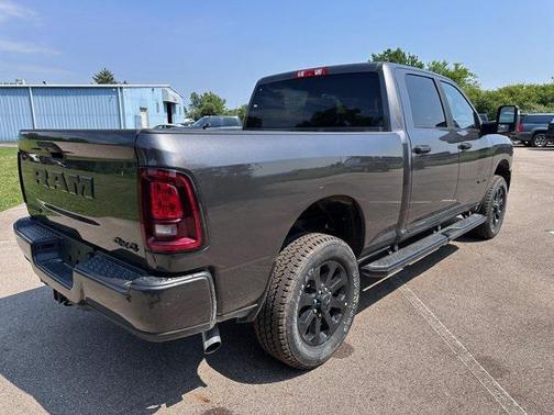2025 RAM 2500 Big Horn Crew Cab 4x4 6'4' Box