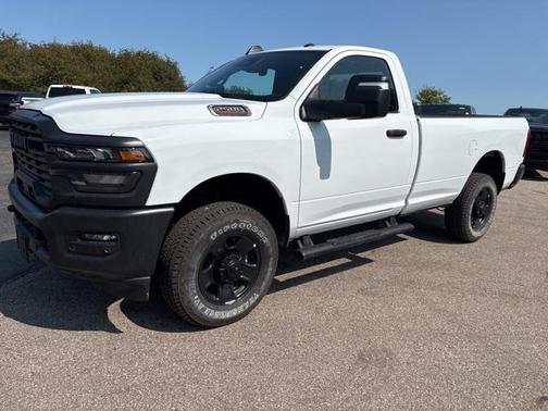 2025 RAM 2500 Tradesman Regular Cab 4x4 8' Box