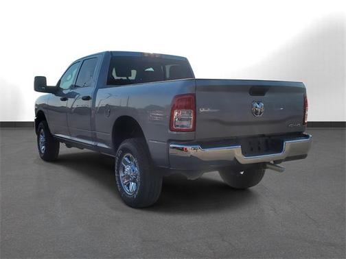 2024 RAM 2500 Tradesman Crew Cab 4x4 6'4' Box