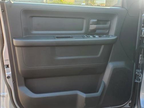 2024 RAM 2500 Tradesman Crew Cab 4x4 6'4' Box