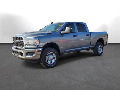 2024 RAM 2500 Tradesman Crew Cab 4x4 6'4' Box