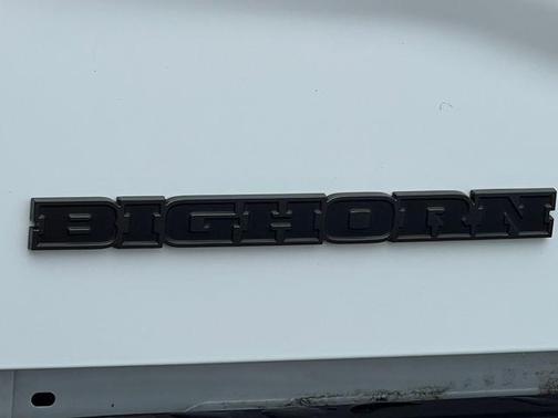 Bright White Clearcoat 2025 RAM 2500 Big Horn Crew Cab 4x4 6'4' Box