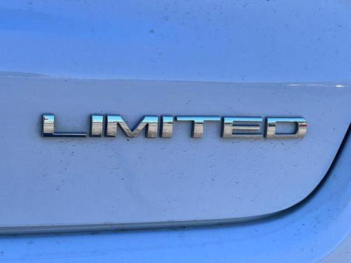 Bright White Clearcoat 2024 Jeep Compass Limited