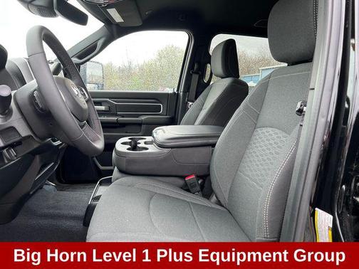 Diamond Black Crystal Pearlcoat 2025 RAM 2500 Big Horn Crew Cab 4x4 6'4' Box