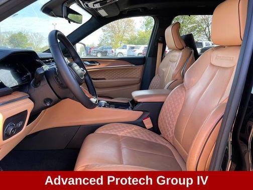 Diamond Black Crystal Pearlcoat 2025 Jeep Grand Cherokee L Summit Reserve