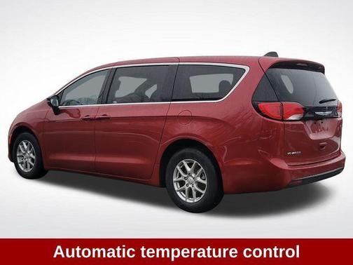 2026 Chrysler Voyager LX