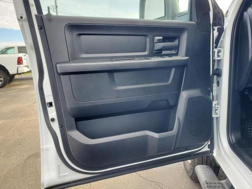 2025 RAM 3500 Tradesman Crew Cab 4x4 8' Box