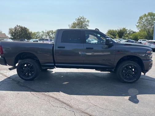 2025 RAM 2500 Lone Star Crew Cab 4x4 6'4' Box