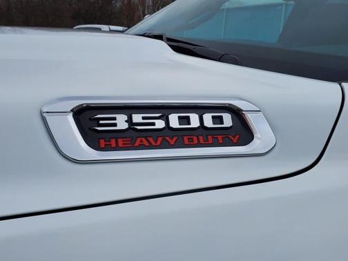 2024 RAM 3500 Limited Crew Cab 4x4 8' Box