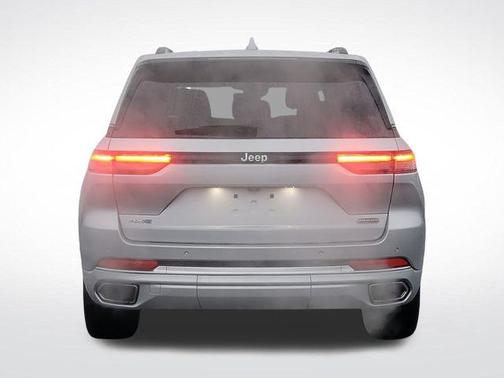 2022 Jeep Grand Cherokee 4xe Overland