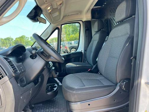 Bright White Clearcoat 2025 RAM ProMaster 2500 Tradesman