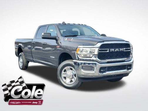 2022 RAM 2500 Tradesman Crew Cab 4x4 8' Box