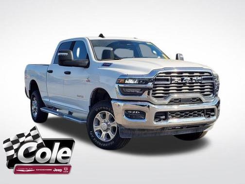 2025 RAM 2500 Big Horn Crew Cab 4x4 6'4' Box