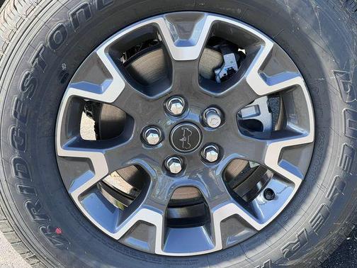 Hydro Blue Pearlcoat 2026 Jeep Gladiator Sahara 4x4