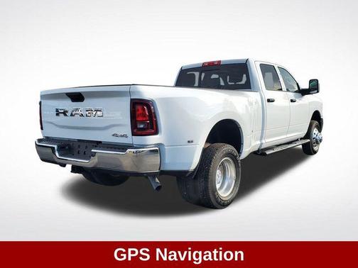 2025 RAM 3500 Tradesman Crew Cab 4x4 8' Box